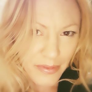 Meet your Posher, Janelle